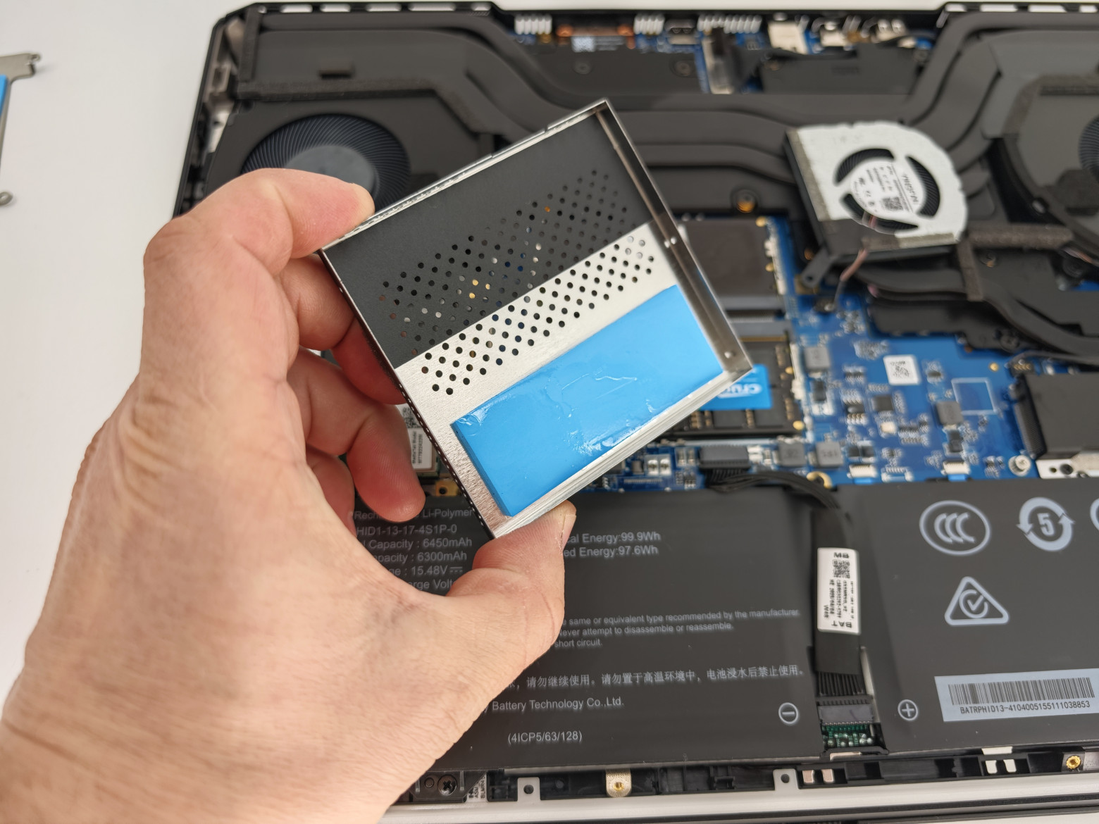 Что внутри ноутбука Maibenben X-treme Tsunami X16E на базе RTX 5080? Разборка игровой модели с водяным охлаждением - 42